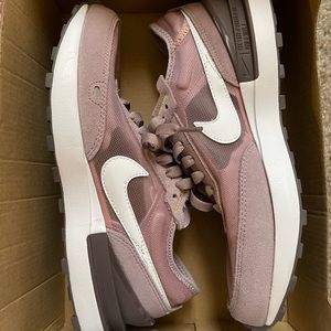 Nike waffle one